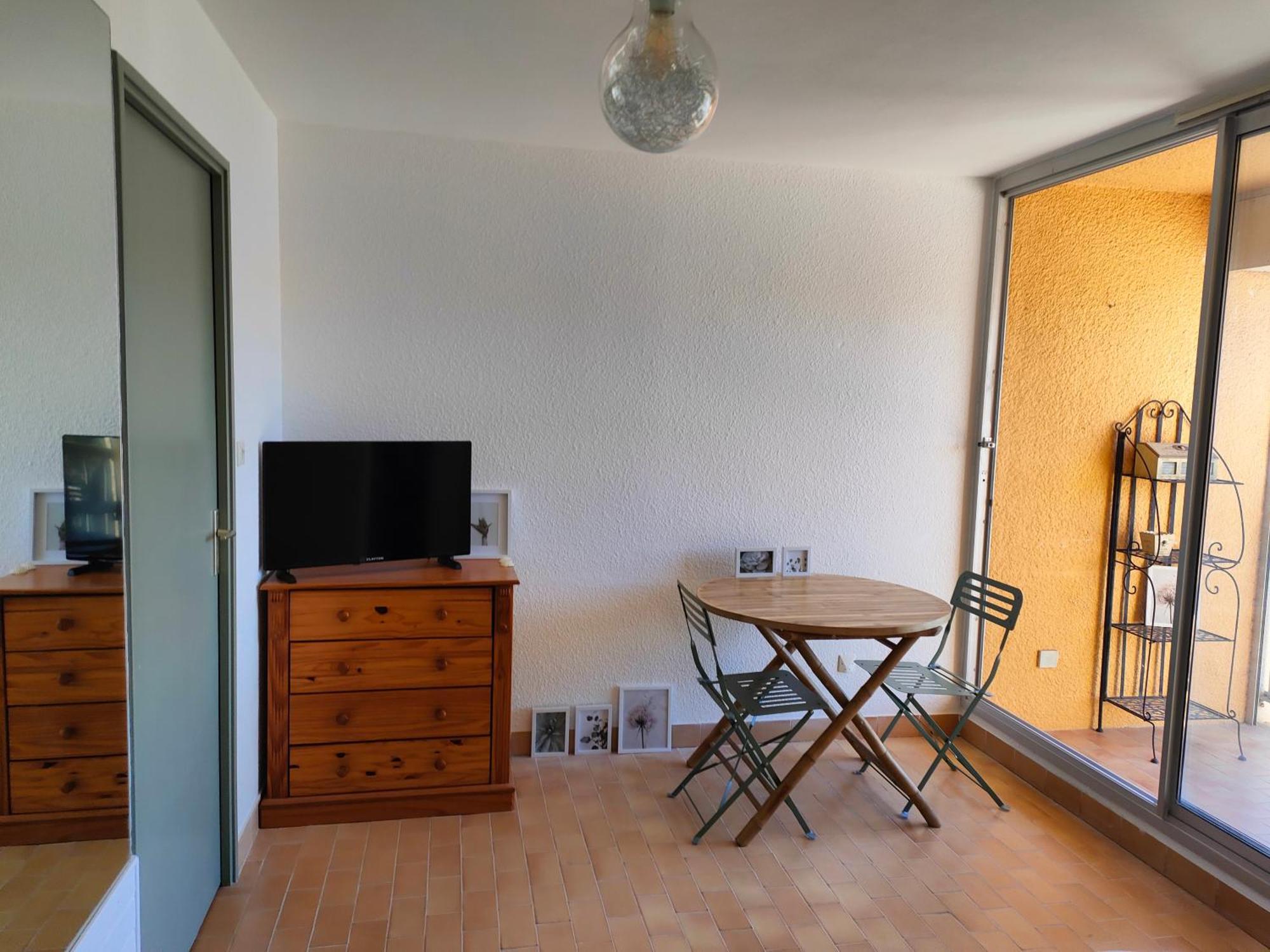 Gruissan, Studio Cabine, Au Calme Vue Degagee Sur Marina Экстерьер фото